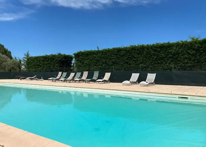 04b3 Beautiful T3 In The Heart Of Lavender - Pool Apartment *